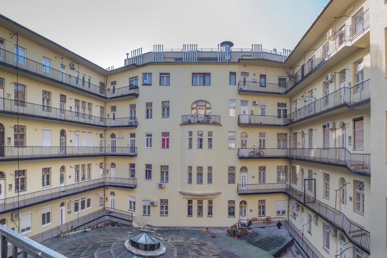 Home R574 #Freeparking Budapest Kültér fotó