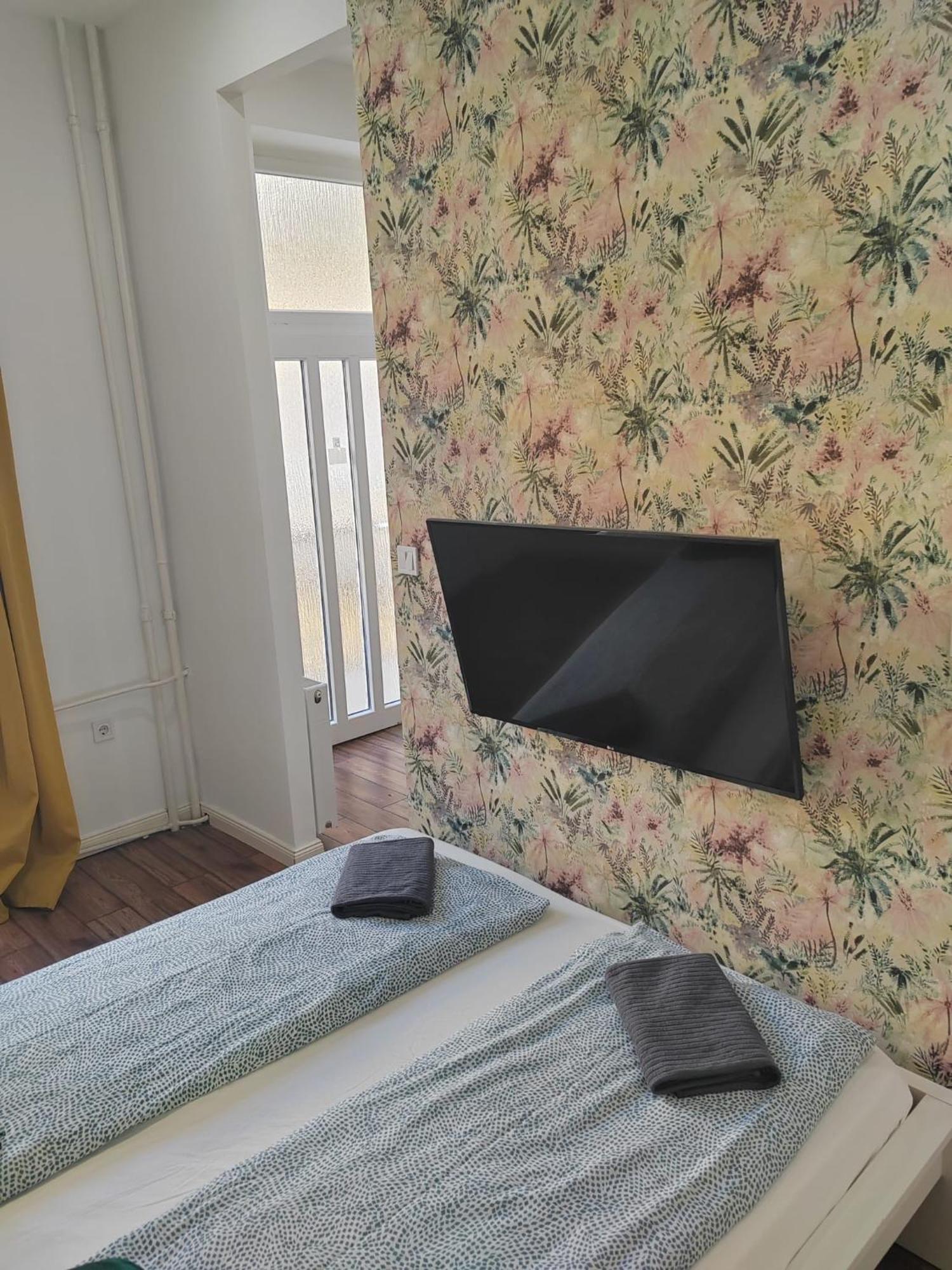 Home R574 #Freeparking Budapest Kültér fotó